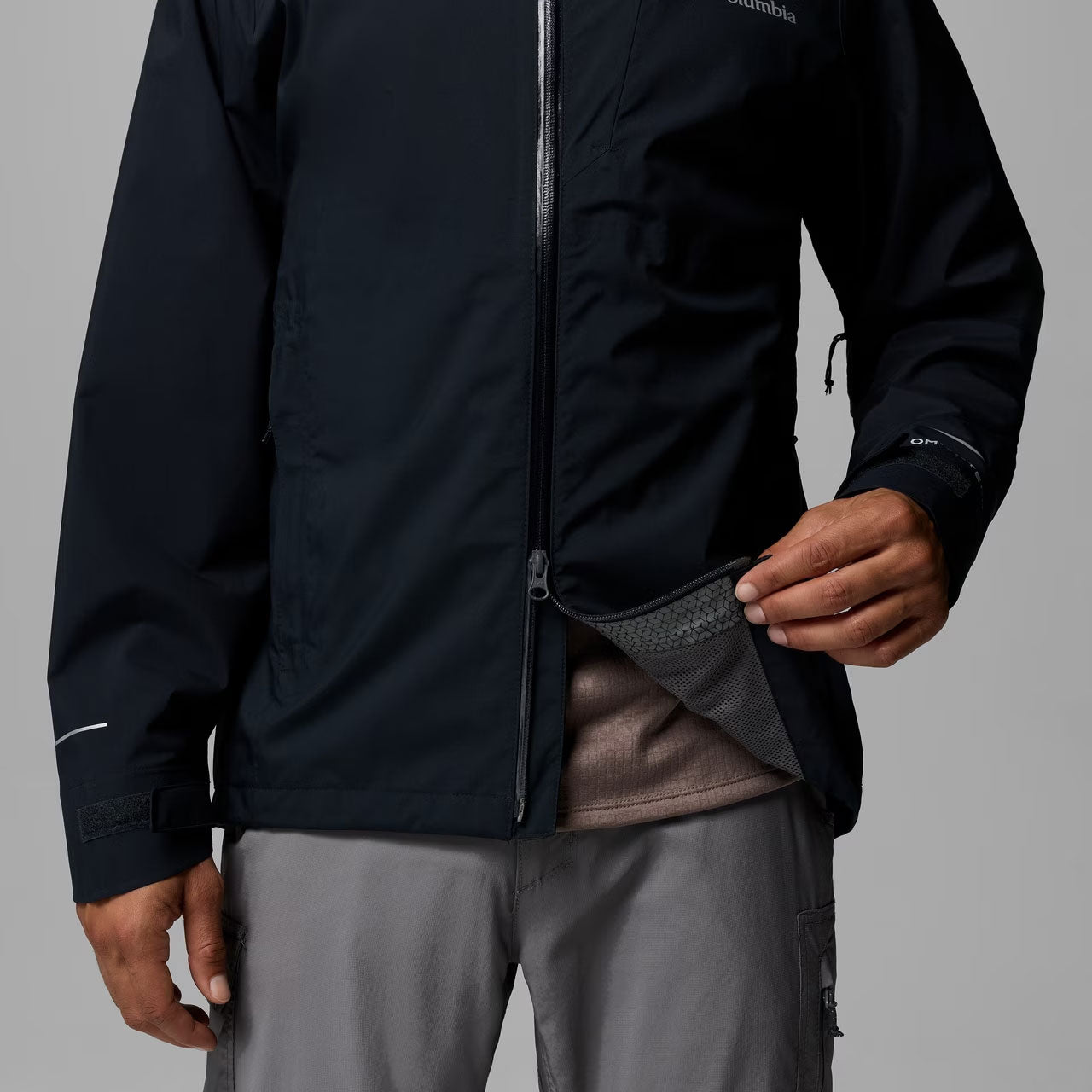 TRAILBORNE™ 2.5L PACKABLE WATERPROOF JACKET Black