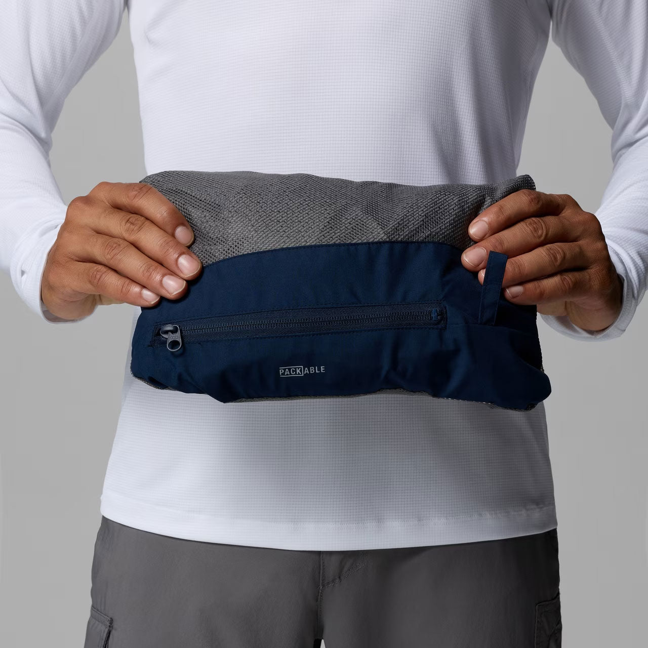 TRAILBORNE™ 2.5L PACKABLE WATERPROOF JACKET Collegiate Navy