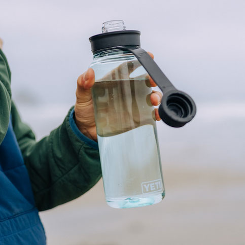 YONDER TETHER CAP 34 OZ (1 Litre) WATER BOTTLE Navy
