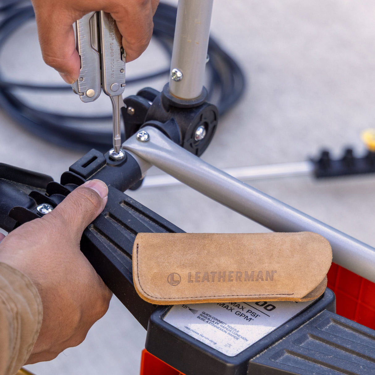 LEATHERMAN SLEEVE Classic Brown Leather