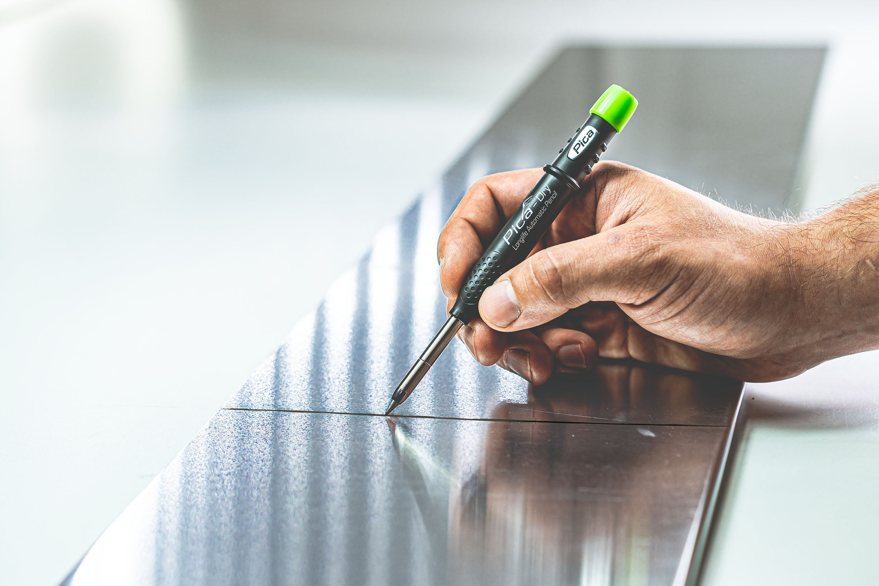 Pica-Dry Bundle w/ Graphite 2B, red, yellow